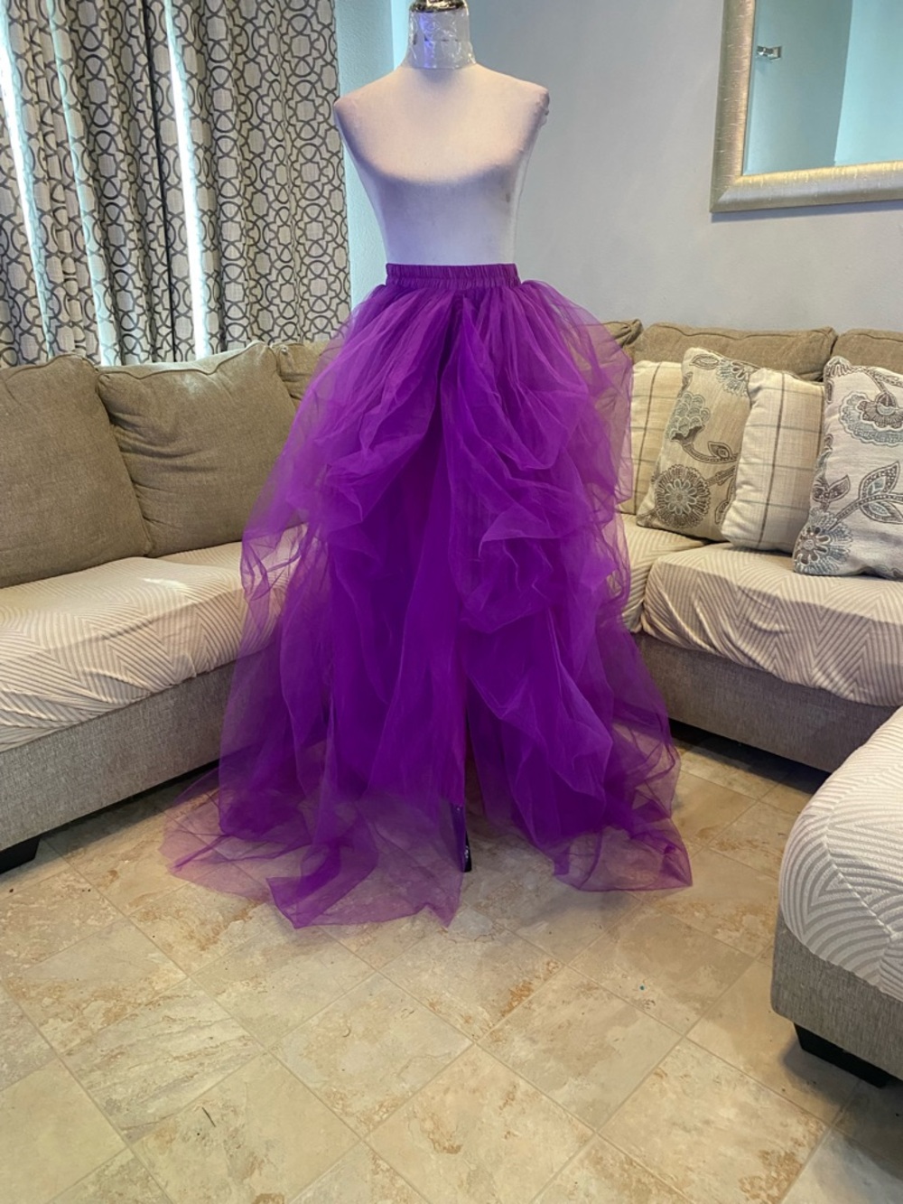 New Women Small Purple ruffled maxi tulle skirt with elastic waistband and Slit - Picture 4 of 8